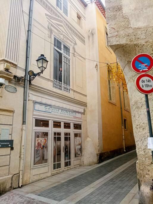 Studio bien équipé à 2 pas de la gare Béziers Exterior foto